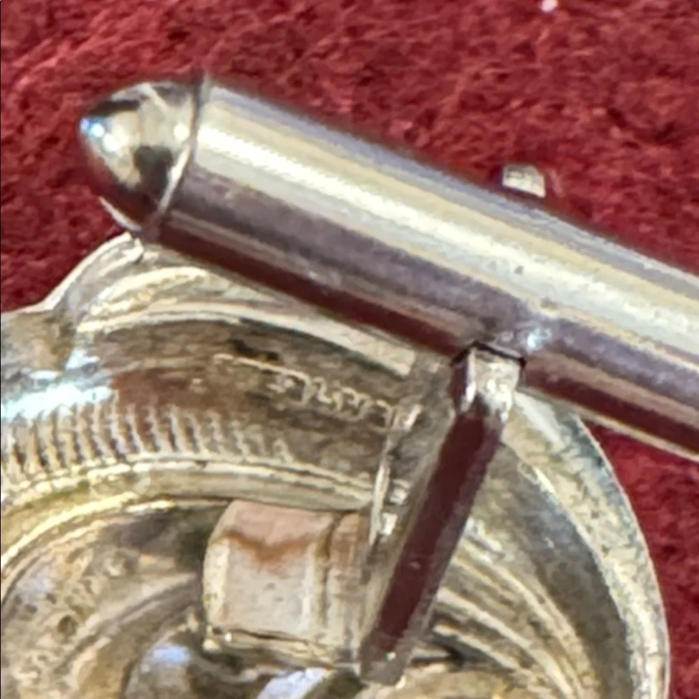 Men’s stamped sterling feather pillowy sea shell cufflinks